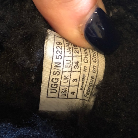 BLACK UGGS🖤🖤🖤 - Picture 7 of 7